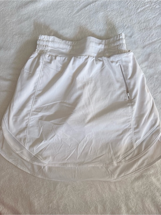 lululemon athletica Dresses & Skirts - Lululemon Hotty Hot High Rise Skort